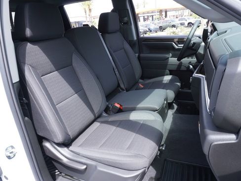 New 2026 GMC Sierra 1500 SLE image 13