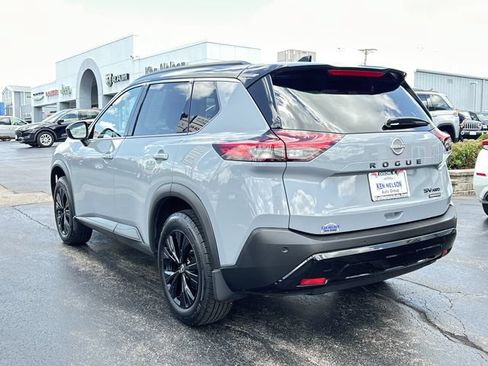 Used 2023 Nissan Rogue SV w/ SV Premium B Package AWD/4WD image 3