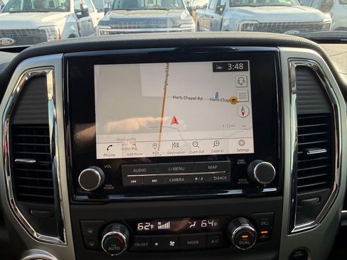 Used 2021 Nissan Titan SV w/ SV Convenience Package image 27