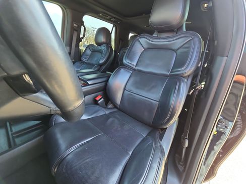 Used 2020 Lincoln Navigator Reserve w/ Luxury Package image 11