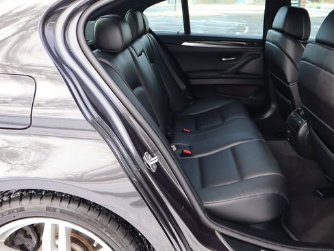 Used 2013 BMW 550i xDrive Sedan image 21