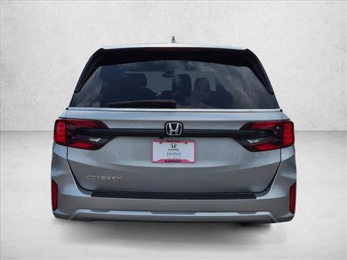 Certified 2026 Honda Odyssey EX-L image 6