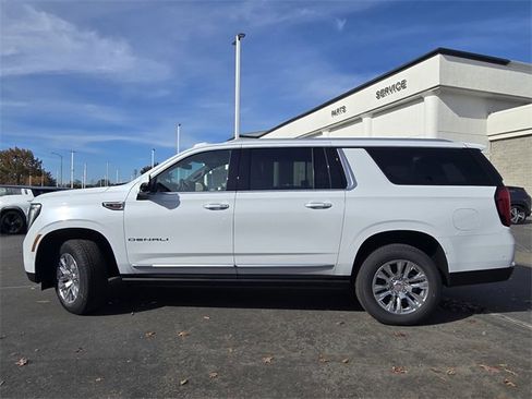 New 2026 GMC Yukon XL Denali w/ Sun & Power Step Package image 7