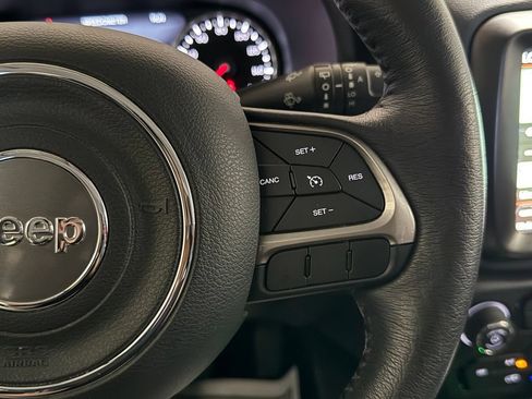 Certified 2022 Jeep Renegade Limited AWD/4WD image 31