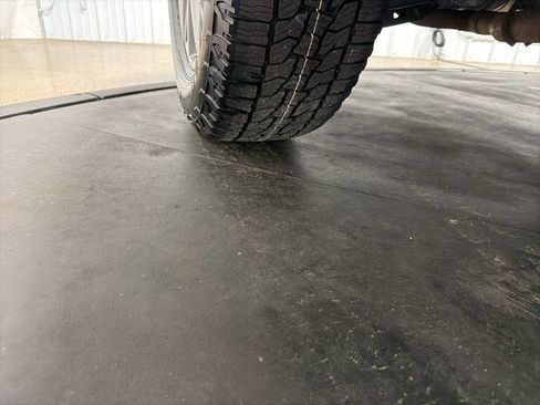 Used 2023 Chevrolet Traverse LT w/ LPO, Floor Liner Package AWD/4WD image 42