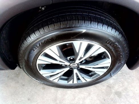 Used 2021 Nissan Rogue SV w/ Premium Package image 28