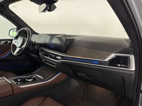 Used 2024 BMW X5 xDrive50e w/ Executive Package AWD/4WD image 14