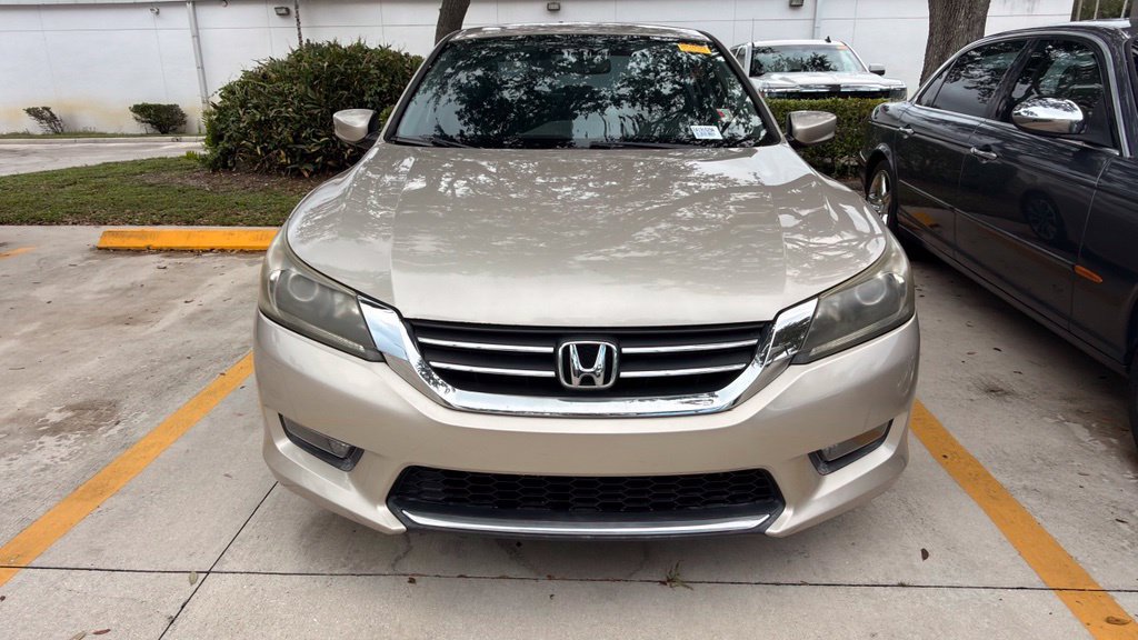Used 2014 Honda Accord Sport image 2