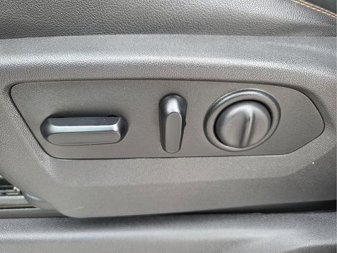 Used 2019 GMC Sierra 1500 AT4 w/ AT4 Premium Package image 15