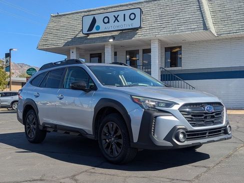 Used 2025 Subaru Outback Onyx Edition image 1