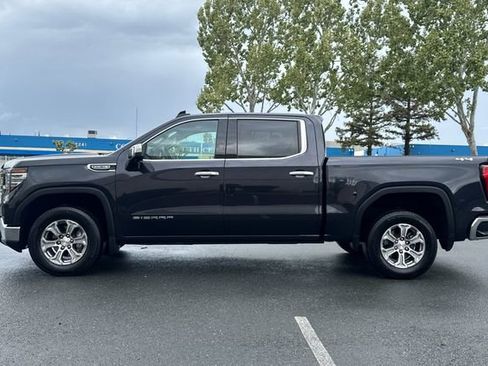 Used 2025 GMC Sierra 1500 SLT image 7