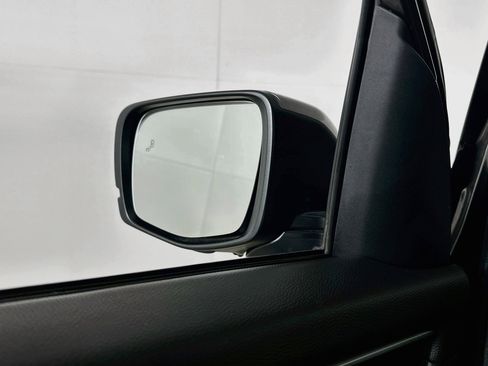 Used 2023 Honda Pilot Touring image 16