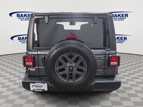 Used 2024 Jeep Wrangler Sport S image 4