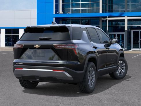 New 2026 Chevrolet Equinox LT w/ Safety and Technology Package FWD image 4
