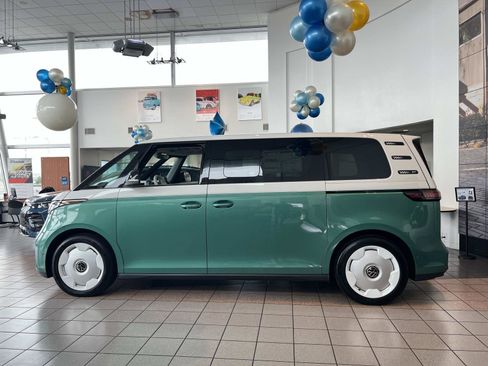 New 2025 Volkswagen ID. Buzz 1st Edition RWD image 2