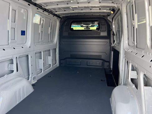 New 2026 Mercedes-Benz Sprinter 2500 image 18