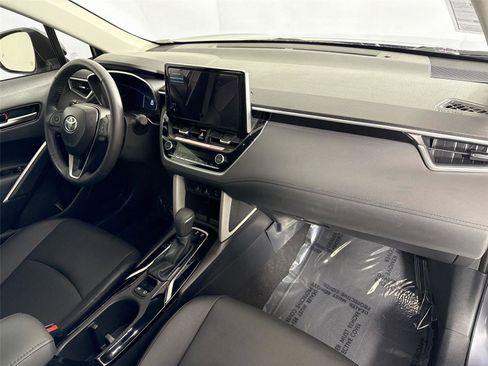Certified 2024 Toyota Corolla Cross XLE image 58