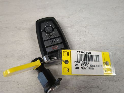 Used 2021 Ford Expedition XLT RWD image 24