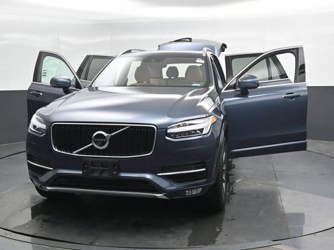 Used 2018 Volvo XC90 T6 Momentum w/ Convenience Package AWD/4WD image 49