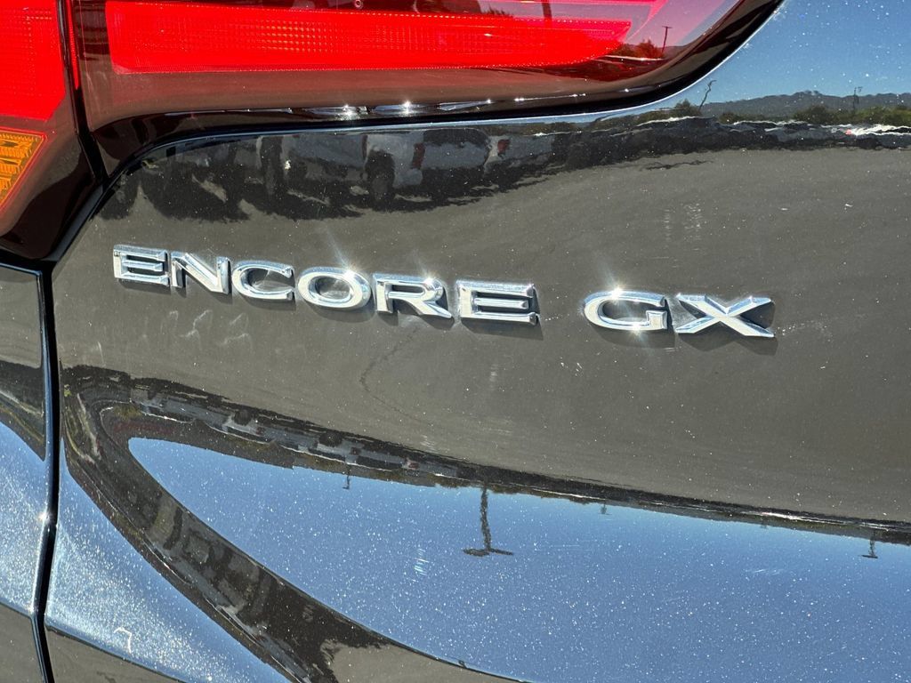 Used 2021 Buick Encore GX Select w/ Advanced Technology Package FWD image 33