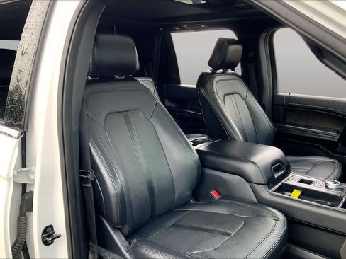 Used 2019 Ford Expedition Limited w/ Equipment Group 302A RWD image 9