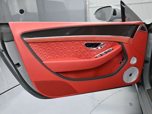 Used 2022 Bentley Continental GT Speed image 14