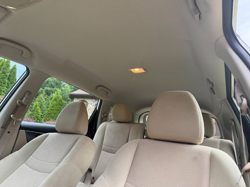 Used 2016 Nissan Rogue S FWD image 18