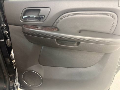 Used 2014 GMC Sierra 2500 Denali w/ Suspension Package, Off-Road image 24