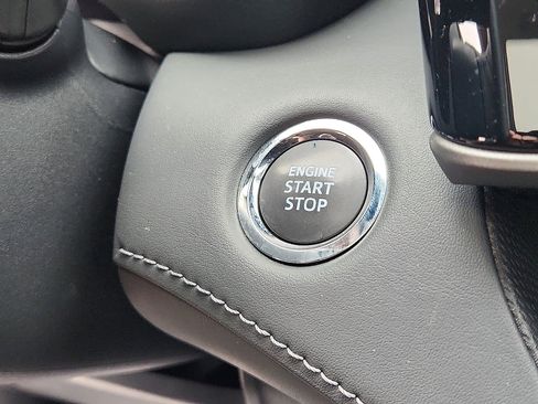 Certified 2022 Toyota Highlander XLE image 27