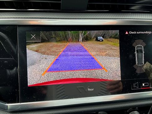 Used 2024 Audi Q3 2.0T Premium image 28