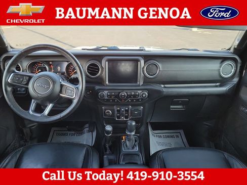 Used 2018 Jeep Wrangler Unlimited Sahara AWD/4WD image 17