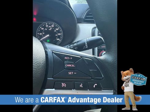 Used 2021 Nissan Versa SV image 18