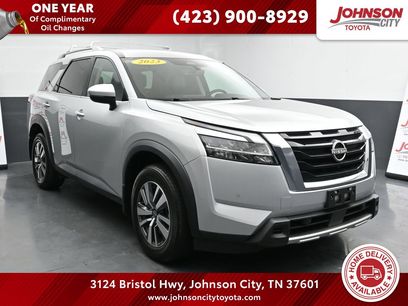 Used 2023 Nissan Pathfinder SL