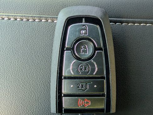 New 2025 Ford Expedition Platinum w/ Stealth Performance Package image 31