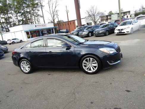 Used 2016 Buick Regal image 10