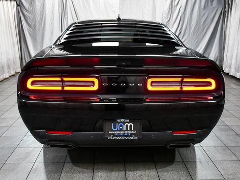 Used 2019 Dodge Challenger R/T Scat Pack RWD image 5