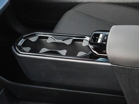 New 2026 Volvo EX30 Plus w/ Protection Package image 26