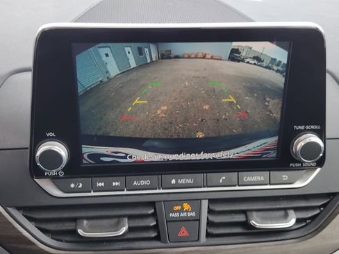 Used 2025 Nissan Altima 2.5 SV AWD/4WD image 15