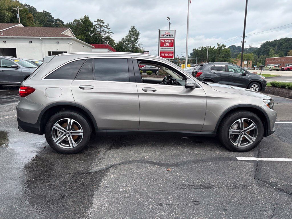 Used 2019 Mercedes-Benz GLC 300 4MATIC image 6
