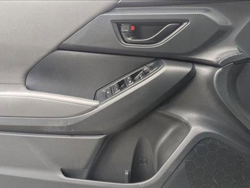 Used 2024 Subaru Crosstrek 2.0i Premium w/ Popular Package #4 image 11