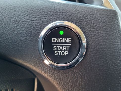 Used 2024 Ford Edge Titanium image 22