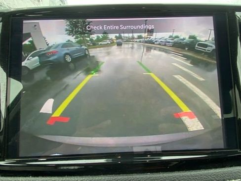 Used 2023 Chrysler Pacifica Limited image 21