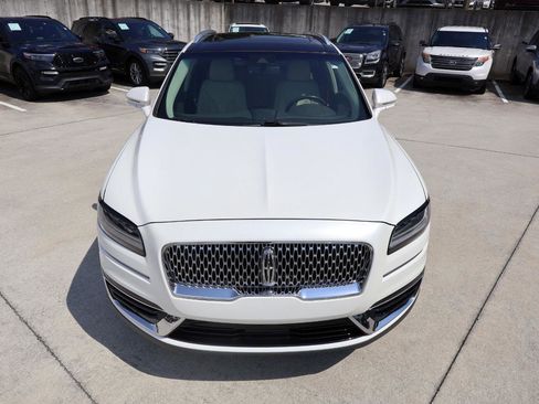 Used 2019 Lincoln Nautilus Select FWD image 11