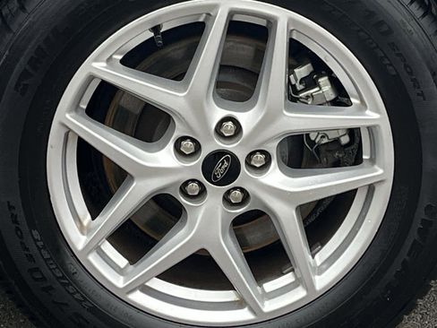 Used 2023 Ford Edge SEL image 11