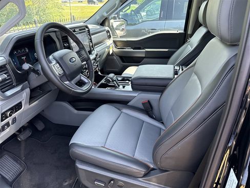 New 2025 Ford F150 Lariat w/ Equipment Group 502A High image 9