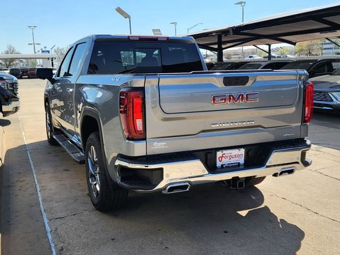 New 2026 GMC Sierra 1500 SLT image 6