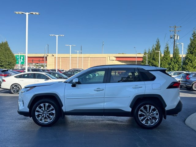 Used 2023 Toyota RAV4 XLE Premium AWD/4WD image 8