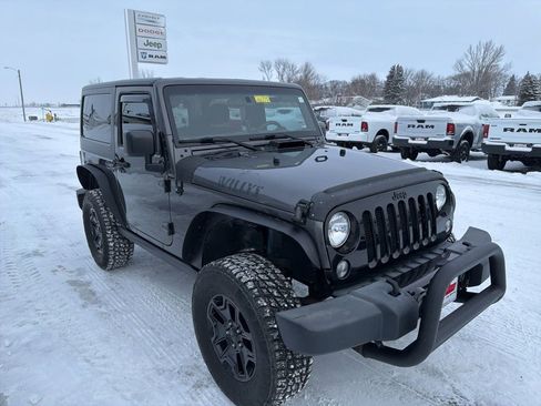 Used 2018 Jeep Wrangler Sport image 4
