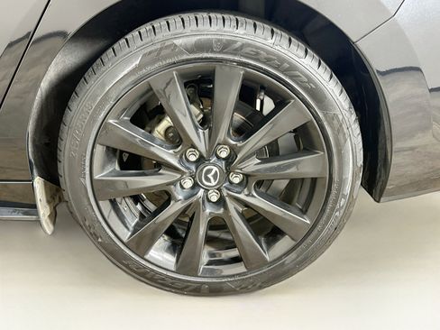 Used 2024 MAZDA MAZDA3 s FWD image 11