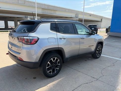 Used 2020 Jeep Compass Trailhawk AWD/4WD image 5
